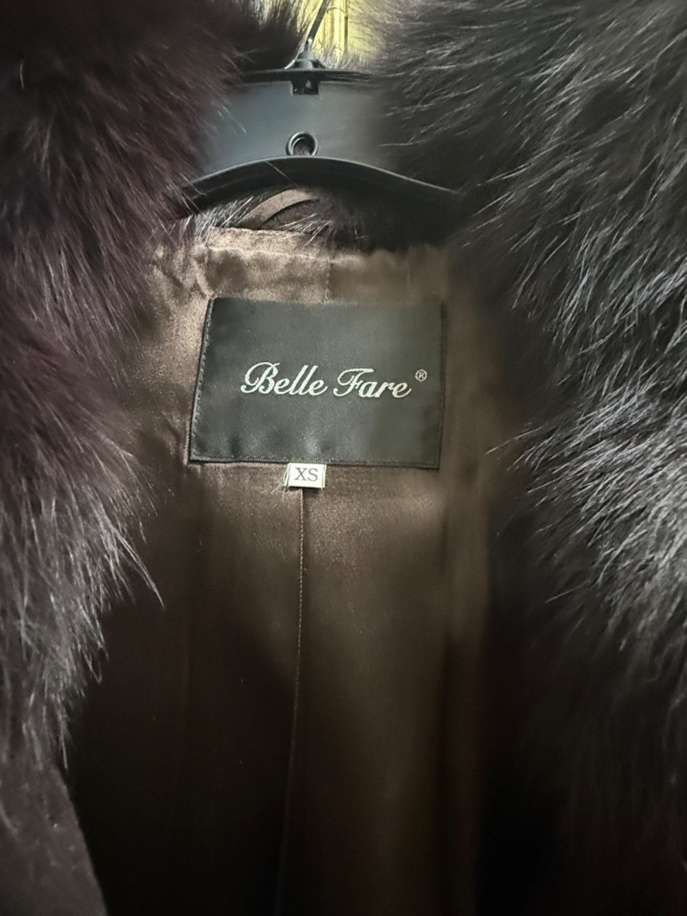 Elegant Brown Wool Coat with Luxurious Fur Trim Collar & Cuffs - Picture 3 of 6